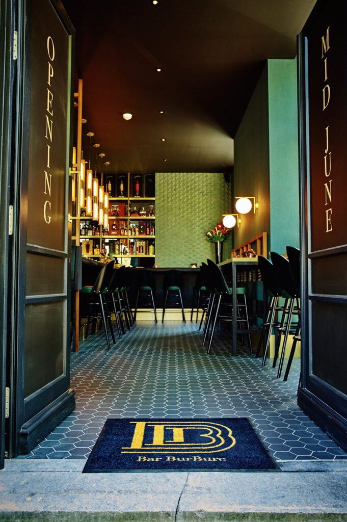 Bar Burbure in Antwerp: Cosmopolitan Sophistication